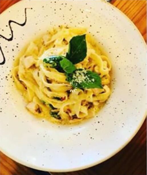 bloggersbylf's tweet photo. One cannot think well ,love well, sleep well if one has not dined well 💫 #bloggingbylf #pasta #are #favourites #that #can #be #eaten #thousands #of #time #foodislife #foodislyfe #foodislove❤️ #bellavita #karachi #pakistan #befoodie #to #enjoylife ✌🏻 https://t.co/1JXeaUe2w6