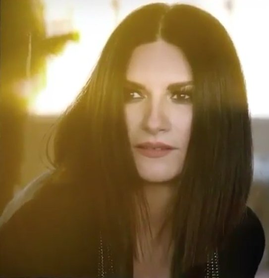 lhctm_74's tweet photo. OGGI! 'FRASI A METÀ'
6.4.2018 💝🔥🎶
.
#LauraPausini #Pausini2018 #WorldWideTour2018 #NewAlbum #FattiSentire #NewSingle #SecondoSingolo #NuovoSingolo #FrasiAMetà #Italia https://t.co/qgwAA35ynM