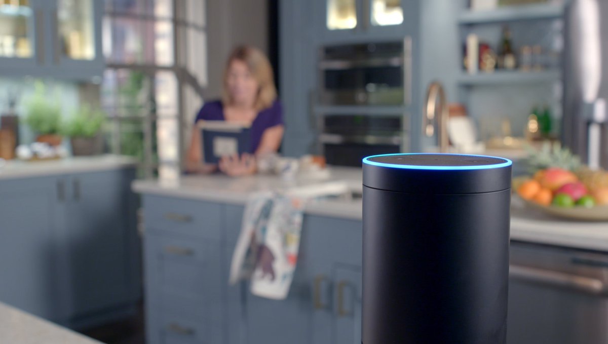 #Alexa peut désormais diffuser de la voix dans les autres pièces : "Les enfants, à table !" 😁
➡️bit.ly/2GBZAOz
<a href="/ArghLabs/">ARGH LABS®</a> #VoiceFirst #IA #AI #Assistant #AssistantVocal #AssistantsVocaux #VocalAssistant #AppsVocales #EnceinteIntelligente 
#Amazon #Echo #AmazonAlexa