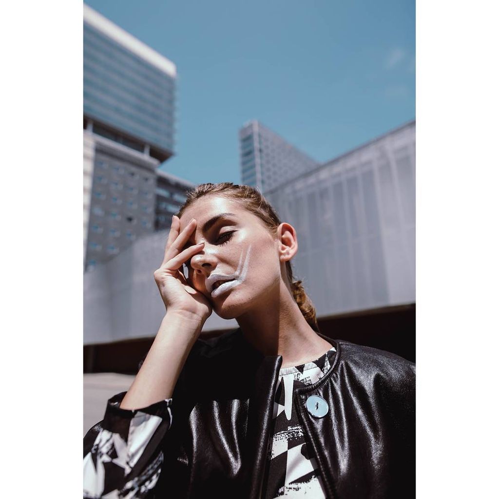 citizenxonline's tweet photo. Outtake. Dress featured in HEREAFTER BLUE by Promo Magazine @promomagnews
https://t.co/07OhtwHofx
#fashionphotography #editorial #fashion #fashioneditorial #urbanchic #citystyle #citychic
#streetstyle #makeastatement #promomagazine https://t.co/RVe93HVPHx
