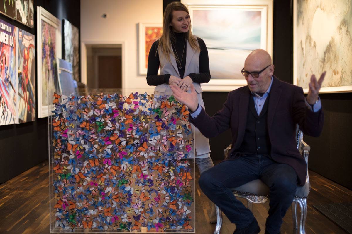 ButterflyArtUK's tweet photo. #Repost: Unveiling a new piece at @WyecliffeArt #Weybridge back in December! Make sure you pay them a visit if you are in Surrey! Or visit; https://t.co/u0mIerSePj
#MichaelOlsen #AffordableArt #Artist#ArtExhibition #onlineartsales #Butterfly https://t.co/DLL1fqupRh