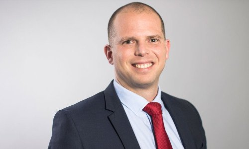 GayliveBe's tweet photo. Vijf Tjetjeense homovluchtelingen kregen een humanitair visum van België. Ze riskeerden in eigen land vervolgd te worden vanwege hun seksuele geaardheid. https://t.co/mNmxW039nG https://t.co/4tooRSQTwd