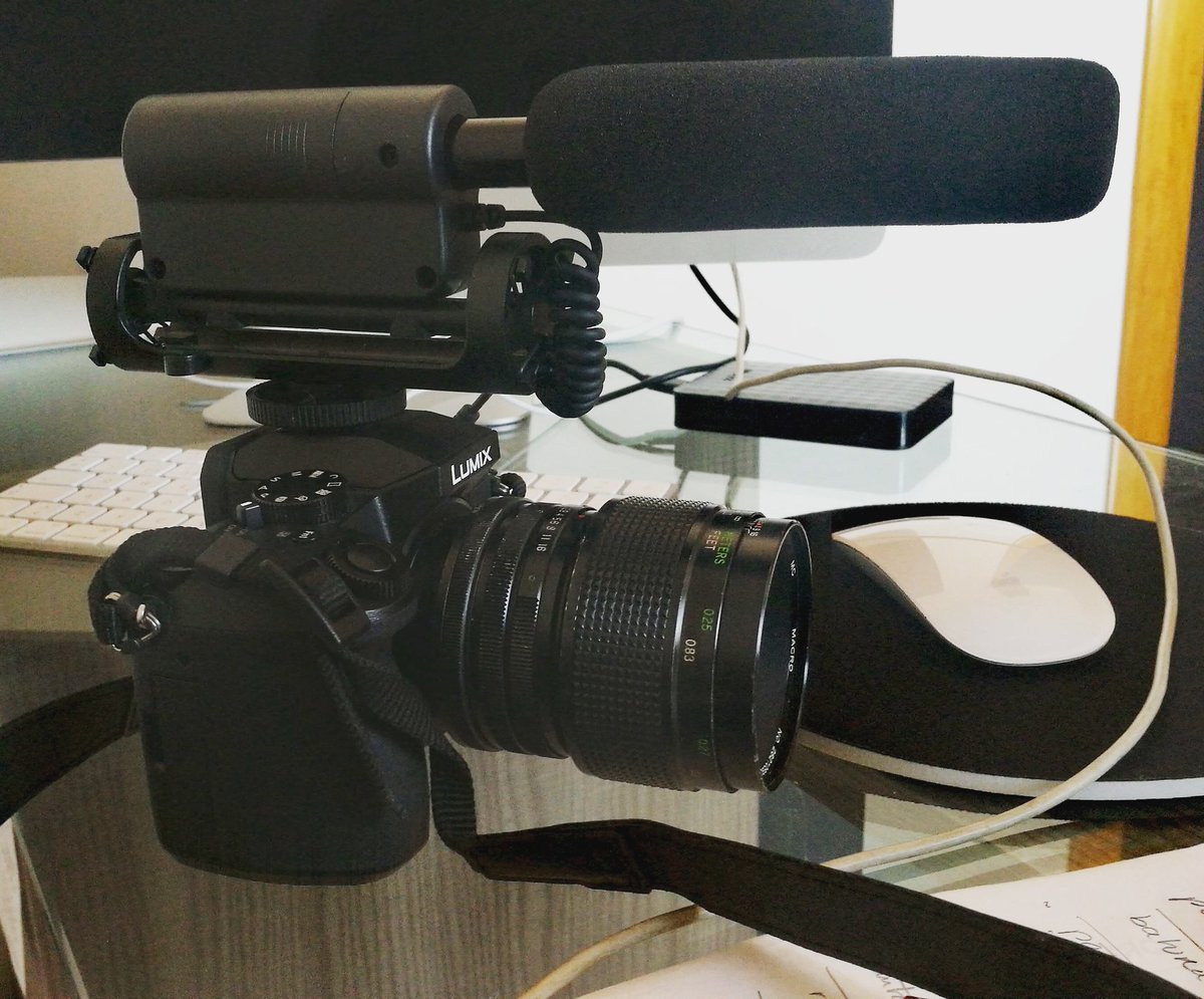 catalaproducer's tweet photo. Pues aquí tenemos nuestro nuevo #microfono para realizar unas super #Entrevista ! #catalaproductions #audiovisual #Producers #corporativo #Video #rodaje #camara #productora #ilovemyjob https://t.co/e3EV4LJorj