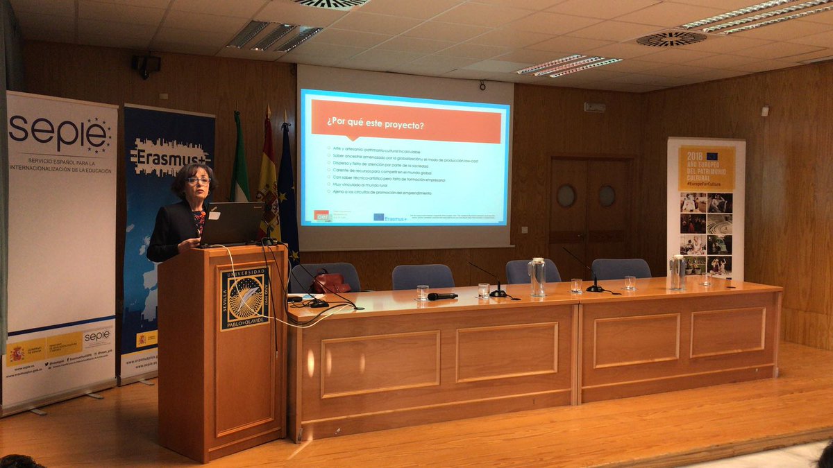 sepiegob's tweet photo. Segundo día de Jornadas de seguimiento a KA2 Conv 2016 en la Universidad @pablodeolavide. Tiene lugar la intervención de Dª. Ana M. Castillo-Clavero (@InfoUMA) "Impacto y difusión de proyectos de Asociaciones Estratégicas: presentación de buenas prácticas" #ErasmusPlus https://t.co/LLWkqVjTrP