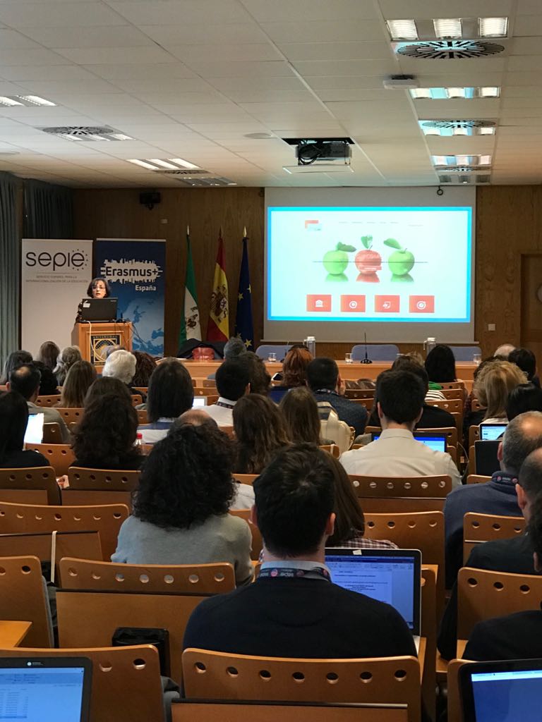 sepiegob's tweet photo. Segundo día de Jornadas de seguimiento a KA2 Conv 2016 en la Universidad @pablodeolavide. Tiene lugar la intervención de Dª. Ana M. Castillo-Clavero (@InfoUMA) "Impacto y difusión de proyectos de Asociaciones Estratégicas: presentación de buenas prácticas" #ErasmusPlus https://t.co/LLWkqVjTrP