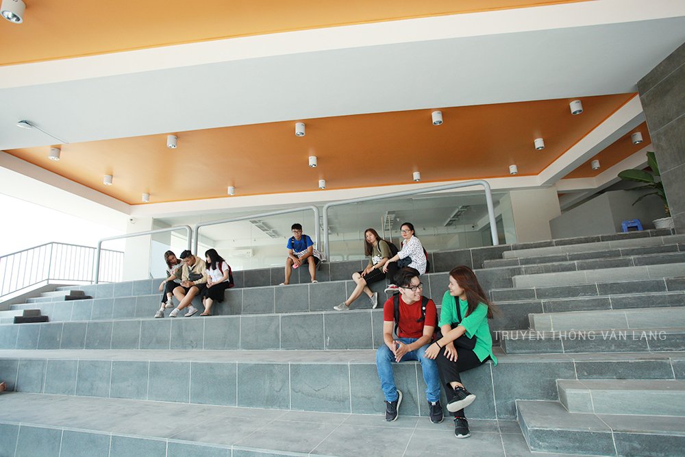 Cơ sở mới trường Đại học Văn Lang đón chào các bạn Sinh viên đến học tập