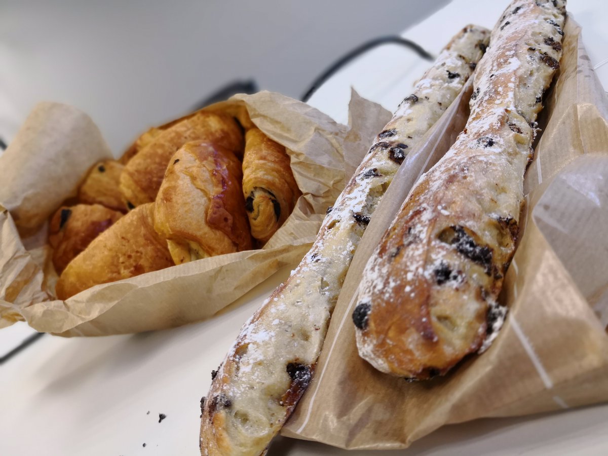 KisioDigitalSD's tweet photo. #réunion = #croissants ! Bon vendredi ! https://t.co/KhaHnviRaQ