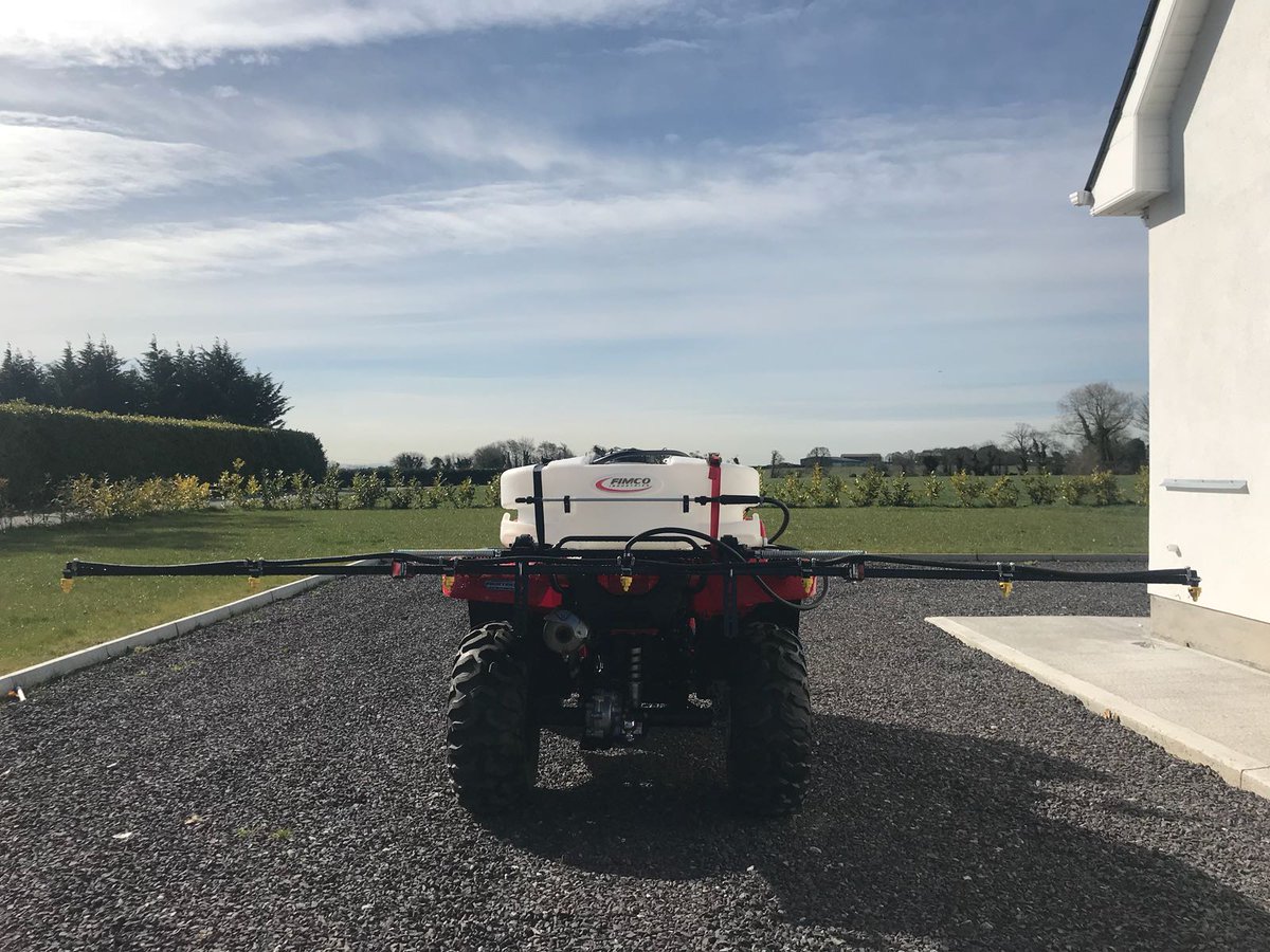 ReeltechToro's tweet photo. Honda quad with sprayer added to the #HireFleet #GolfHire #ReelTech https://t.co/QvHdoH4sdQ