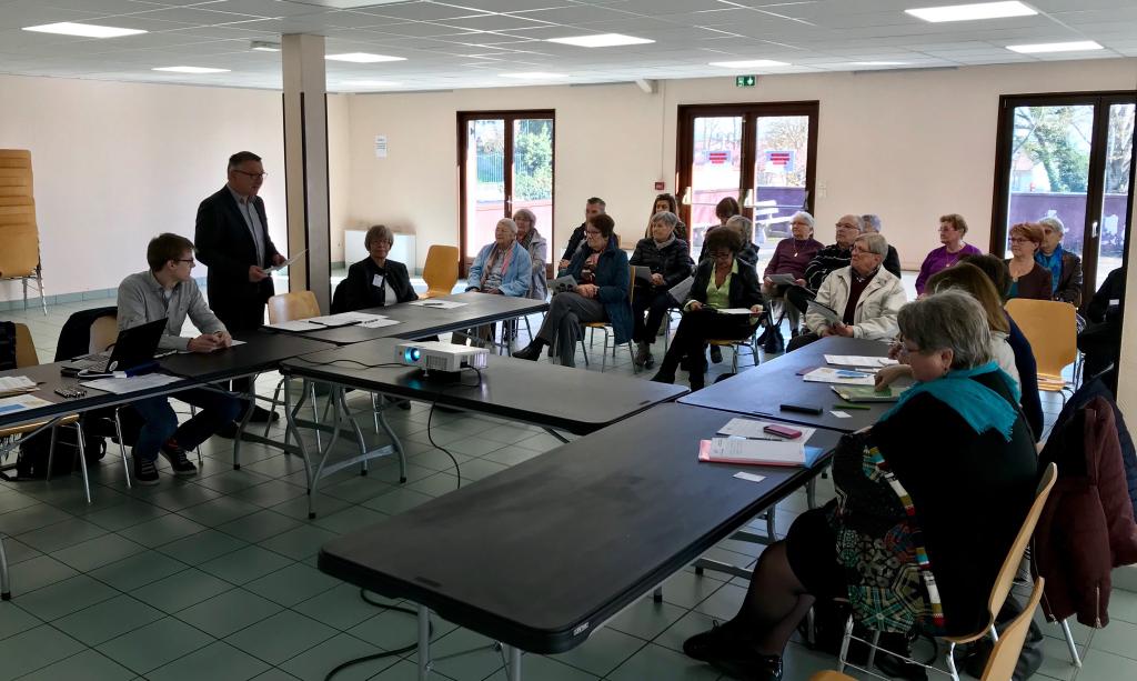 TERZETTI1's tweet photo. Demarage de la réunion d'information prévention et autonomie au domicile #carelib a @villerslesnancy. Projet en collaboration avec @regiongrandest techno issue @Inria_Nancy @LaureVil1 https://t.co/uvX33mJCXo