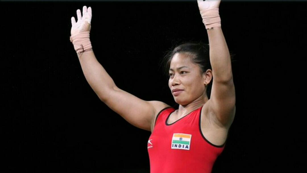 Congratulations #SanjitaChanu for winning  India's second gold medal at #CWG2018 #GC2018 in the 53kg category.👍