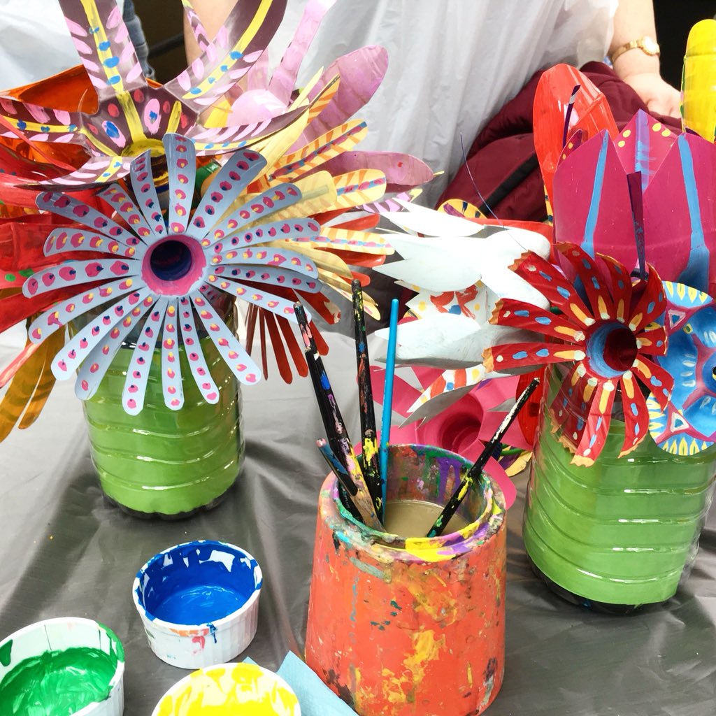 vnorrisart's tweet photo. Makers Month @TheForumNorwich Fantastic things to see and do! #crafts #makersmonth #recycledcrafts #ThursdayThoughts #norwich #norfolk https://t.co/XZOVWzAtV6