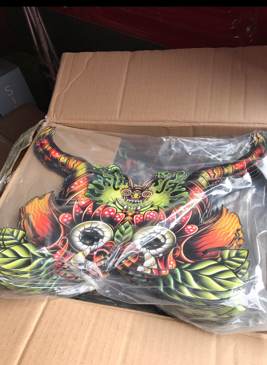 AgwaDeBolivia's tweet photo. First 50 people get a free AGWA carnival mask tonight @BadAppleCroydon 

#agwa #agwabuzz #croydon #partying #nightclubing #FridayNight https://t.co/qIVvO76CF0