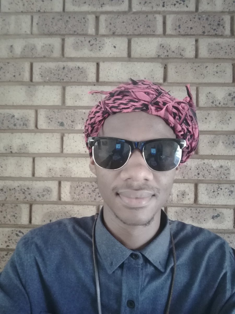 CollenMorepa's tweet photo. #RIPWINNIEMANDELA #AllBlackWithADoek #MamaWinnie To My Colored Xhosa Granny ✊🏾 https://t.co/MWwX47m5Kl