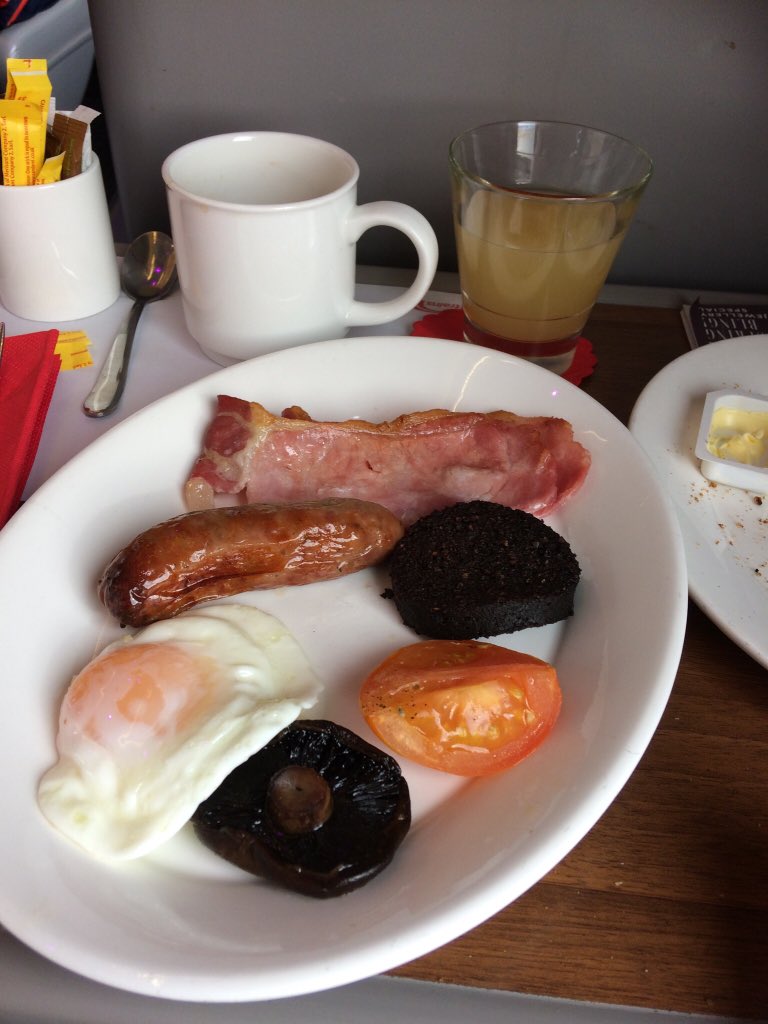 Katyg77's tweet photo. @Virgin_TrainsEC Delicious breakfast on my train from London to Scotland. Great service as well! https://t.co/glQ6mEty0m