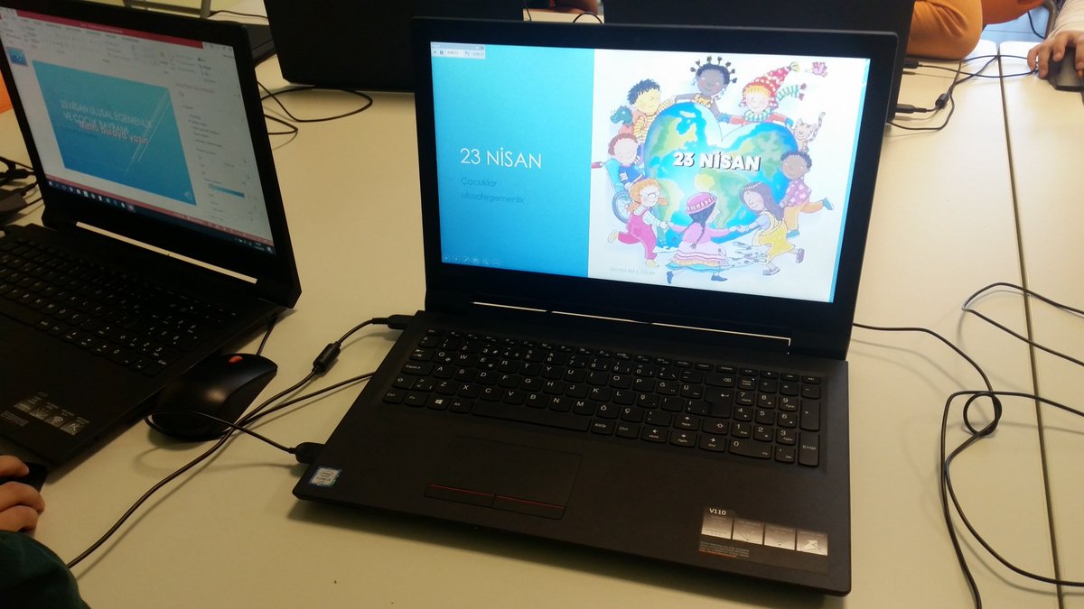 DogaTech's tweet photo. Öğrencilerimiz Microsoft PowerPoint ile 23 Nisan konulu sunumlarını hazırlamaya başladı. Birbirlerine sunmak için sabırsızlıkla bekliyorlar. #dogatech https://t.co/wWyWxJ0bO5