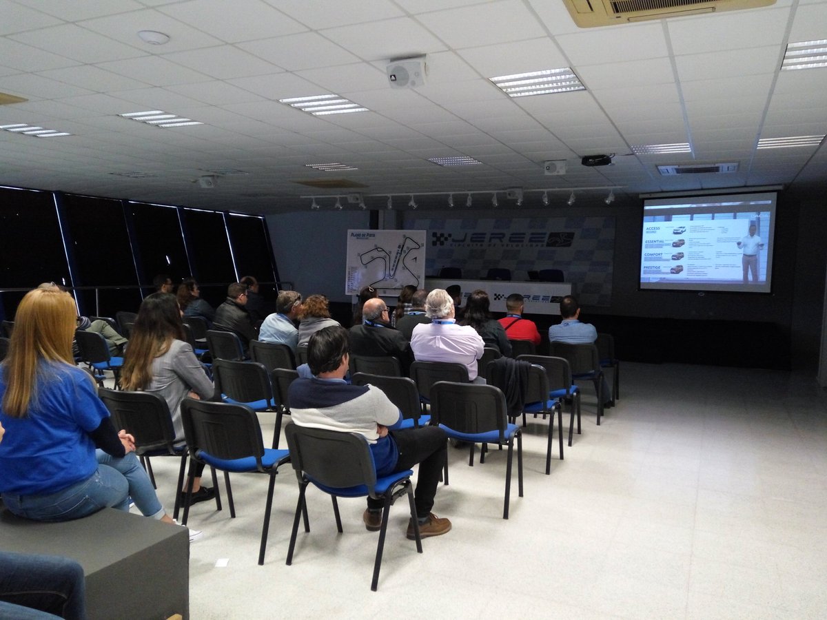 IbericarFormula's tweet photo. Hoy presentamos el #NuevoDuster en el #CircuitodeJerez #Circuitodevelocidad #Dacia #Duster #4x4 #coche #Ibericar https://t.co/7yZeRMoziP