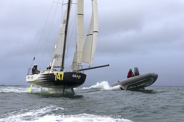 SEAirFrance's tweet photo. [#recrutement] Voulez-vous être le stagiaire 2018 Business Development de @SEAir_gravity et faire voler les bateaux ? Suivez ce lien et rencontrons-nous ! https://t.co/1SjDMwG4FF #ReadytoFly #i4Emploi #SEAir #FlyingRIB https://t.co/zAQVWYlXqh
