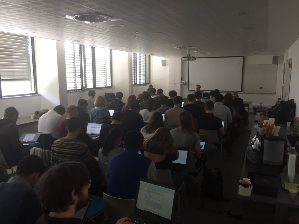 cbouveyron's tweet photo. #Statlearn18 day 3: #classification et #clustering de données de grande dimension par @jj_stat et @cbouveyron @uca_research @inria_sophia @ObsCoteAzur https://t.co/ZRoK2sBRni