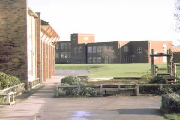 Ebourne_co_uk's tweet photo. Langney Comprehensive School https://t.co/yWhLN16AQ9