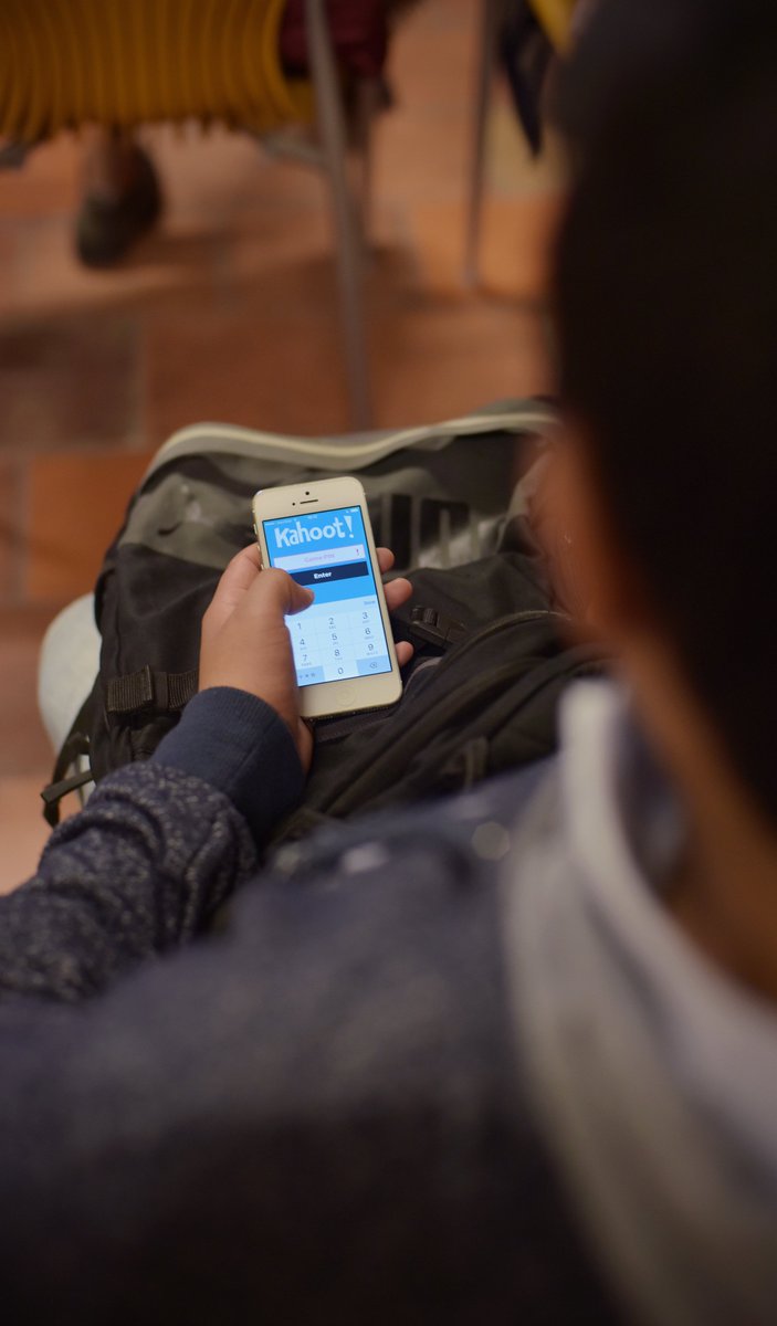 PalafrugellCult's tweet photo. Avui al TMP acollim les #SetmanesJoves 🤸‍♂️🤸‍♀️! A les 19 hores podreu participar en el concurs Kahoot 🤳📲 que ens ha preparat l'@LleureIllusions No cal inscripció prèvia, us esperem a la Sala d'actes del TMP! #CanGenís #EspaiJovePalafrugell #EducadorsCarrerPalafrugell https://t.co/EkMZIo9KjJ