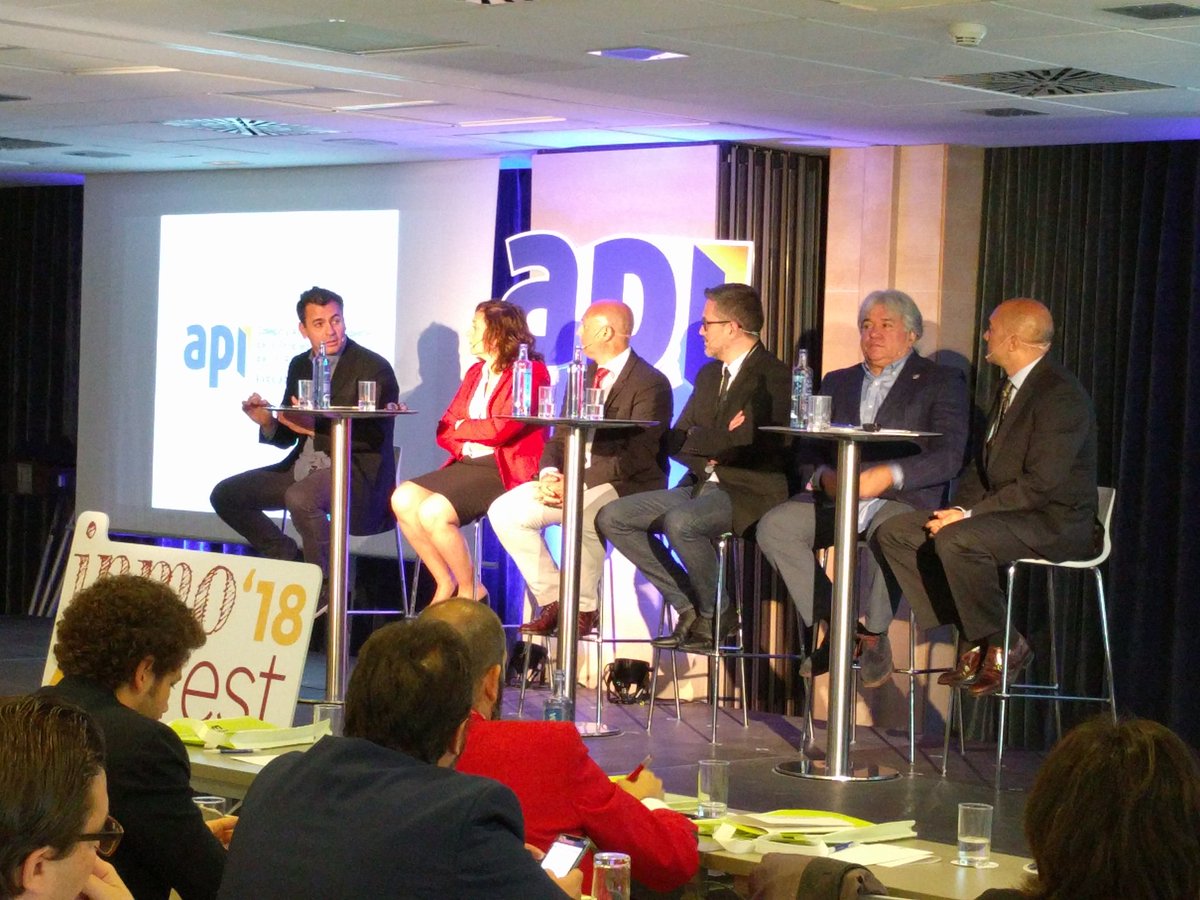 #Inmofest2018 interesante panel profesional hablando de distintos modelos de agencia: del clasicismo a la vanguardia. <a href="/rieraeurofincas/">Ramon Riera</a> <a href="/SobrinoNacho/">Nacho Sobrino</a> <a href="/sergilago/">sergilago</a> <a href="/annacompany14/">anna company</a> <a href="/EnricJG/">Enric JG</a> @leoroca2011