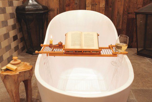 #WIN a pamper package from <a href="/OxfordBrushCo/">Oxford Brush Company</a> worth over £200. bit.ly/2Ip5VJu