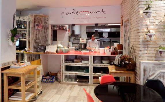 gambanatural's tweet photo. ¿Conoces Plademunt? Es la escuela de cocina y Restaurante Imaginario del chef Iván @Plademunt. Se preocupan por las intolerancias alimentarias y no compran nada elaborado, por eso han confiado en @gambanatural. @CNTravelerSpain #gambanaturalnews

>> https://t.co/MrC25nrxY4 https://t.co/e5wfm1epqT