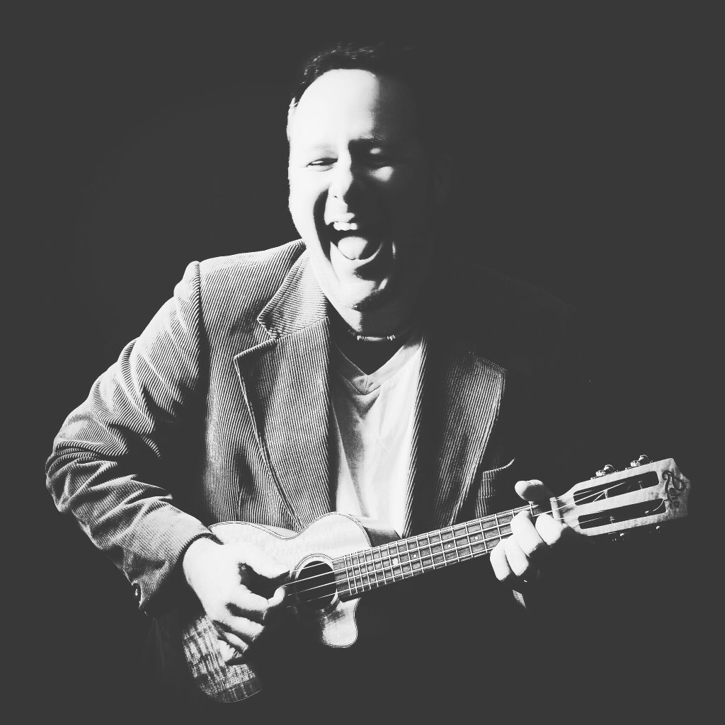pmansellukulele's tweet photo. A bit of canarios on Uke today. https://t.co/kKNtxI2U9D. #canarios #ukulele #gasparsanz #classicaluke https://t.co/Br9RwUk5yO