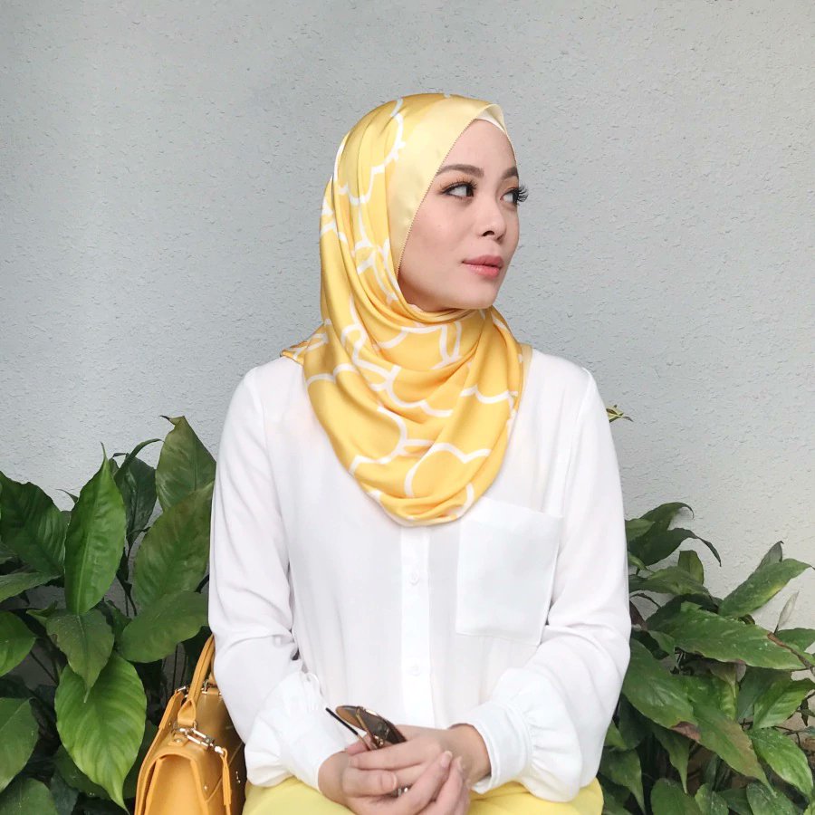 NST_Online's tweet photo. dUCk goes on sale!
https://t.co/r2lxX73VAA
#duckscarvess
#ducksale
#SuriaKLCC https://t.co/cH0VvCXBG3