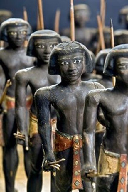 KemetVirtual's tweet photo. Kemet Hairstyles: [a]&amp;[b] The longer Kemet style covering the ears(probably wigs) -- a seated official and Mesheti soldiers; [c] The Nubia/Ta-sety style -- shorter, coupled with ear loops https://t.co/mOxx4fIp44