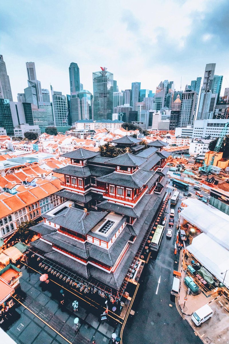 markedshot's tweet image. C I T Y S C A P E S - What is your favourite city? 🌆
Photo of Singapore Chinatown by Muhammad Roziman🌞
#Markedshot #Msfeatures #Cityscapes