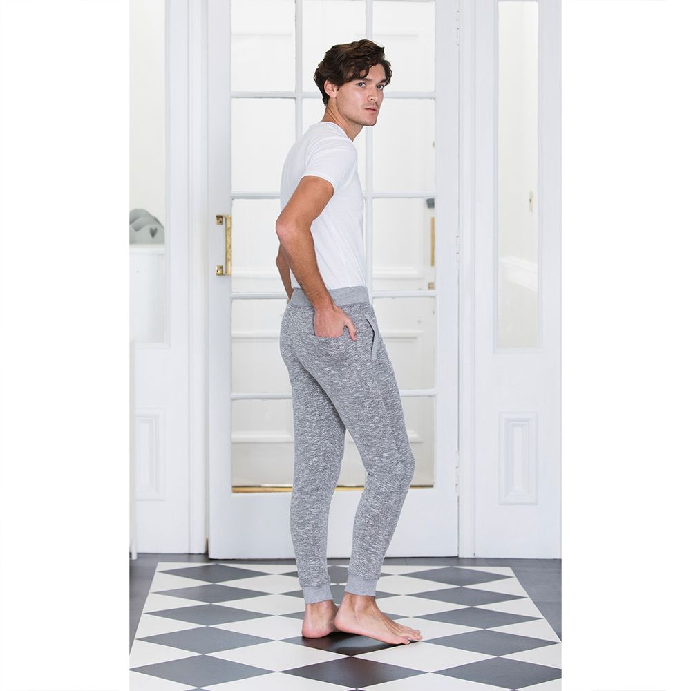 ComfycoEU's tweet photo. Take it easy in style with our super comfy unisex Lounge Pants, featuring an elasticated drawstring waistband and an easy tear label for easy re-branding 👌🏽  

#comfyco #cosy https://t.co/B2H7fgadDt