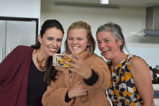 francis hutt tweet media