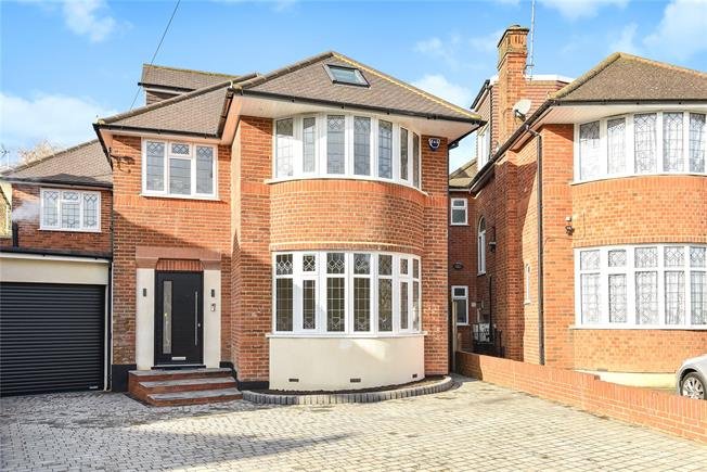 A stunning state of the art, architecturally designed five double bedroom residence located on quiet residential green in the heart of #WoodsidePark, within 5 minutes’ walk of Woodside Park Tube Station #Barnet #London socsi.in/1qgsl