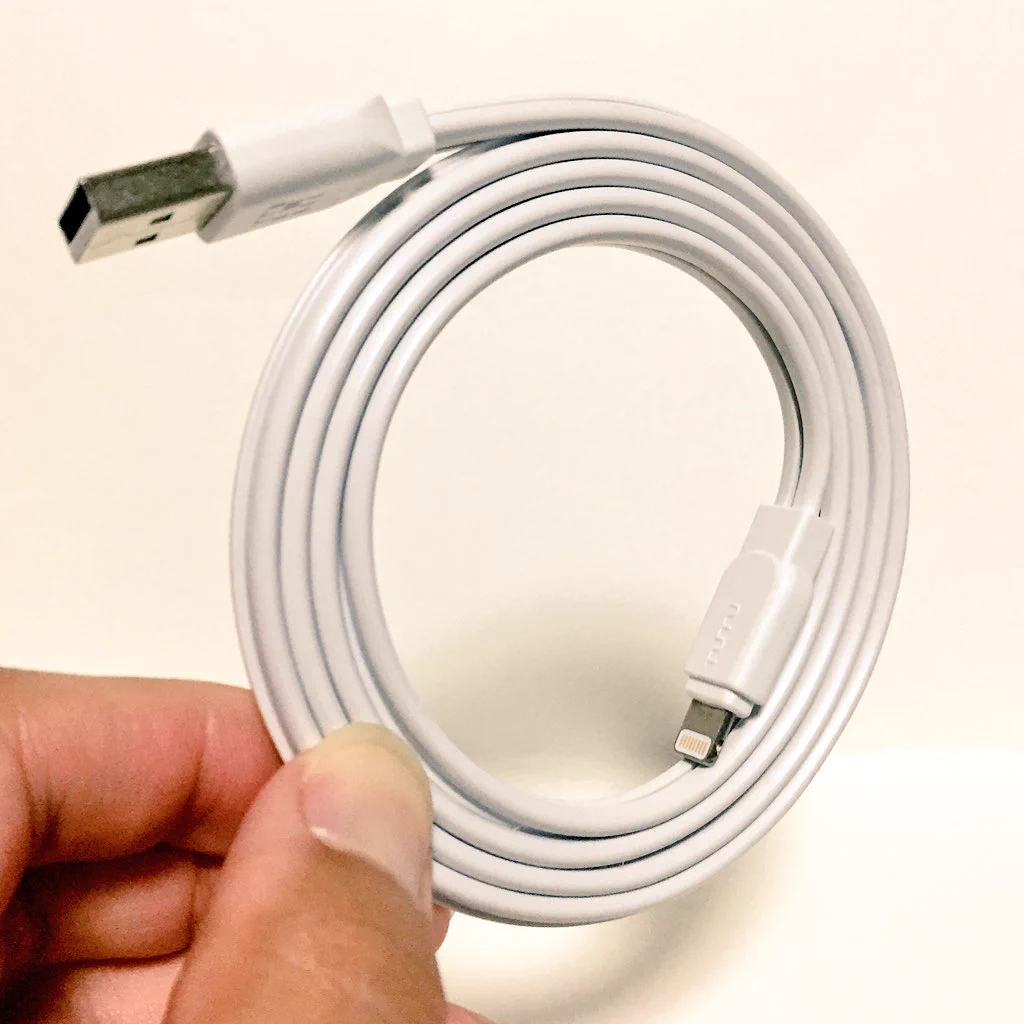 iPhoneユーザー朗報？「絡まないケーブル」と注目が殺到ｗ
