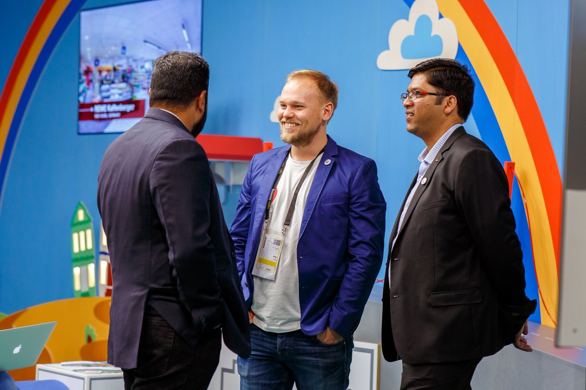 Coming up: we will be showing you our next generation of smartengine products here over the next few days! Many of you have been the lucky visitors at our booth at <a href="/Light_Building/">Light + Building</a> and saw newly released products live &amp; in action. Many thanks for coming to see us.