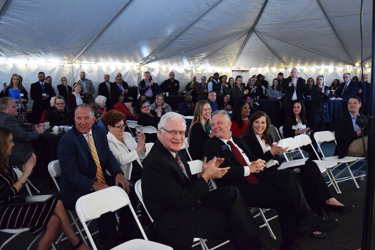 AxessPointe's tweet photo. Thank you to everyone who came out to celebrate with us, and to everyone who made the Arlington expansion a success!
#expansion #celebration #health #healthcenter #akron #community #communityhealthcenter #healthcare #axesspointe https://t.co/e3yE6evasx