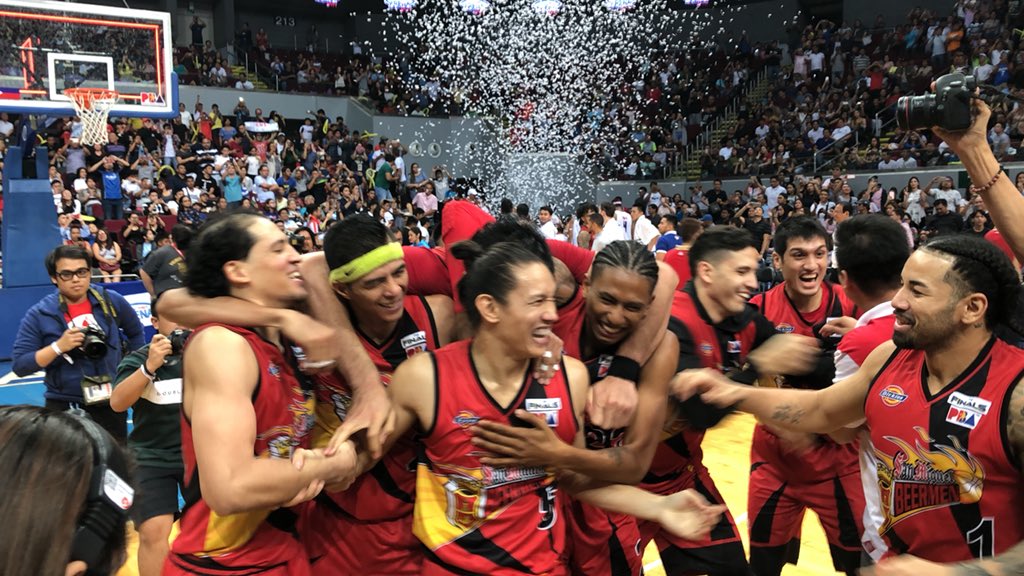 pbaconnect's tweet photo. That 🏆🏆🏆🏆 feeling!!!! @TheSMBeermen 

@arwindsotnas @askcabaggie @BHeruela @von19 @Real_Mateo 

#SMBMakesHistory https://t.co/hHuVNzAFAw