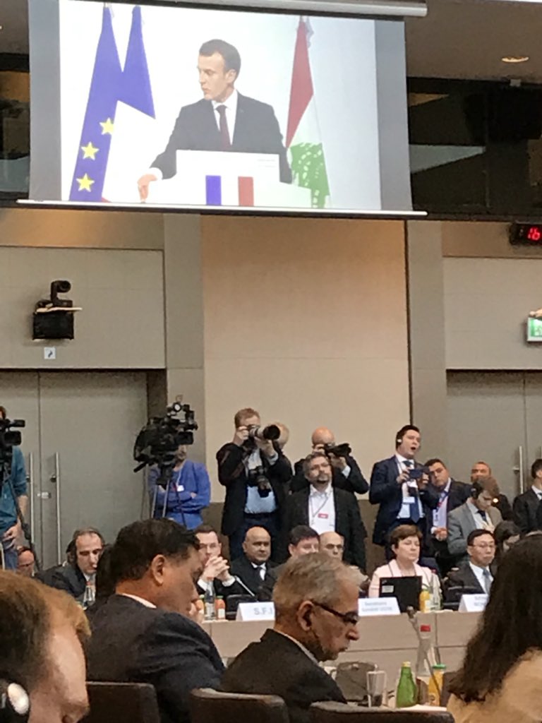B_Foucher's tweet photo. CÈDRE à Paris : le Président Macron @EmmanuelMacron clôture la conférence #CEDRE en faveur du #Liban, un plein succès avec un peu plus de 11 Mds$ d’annonces, “un nouveau départ” pour le Liban qui s’engage à faire des réformes pour l’avenir et la pérennité du pays. https://t.co/XZu5oLvFVa