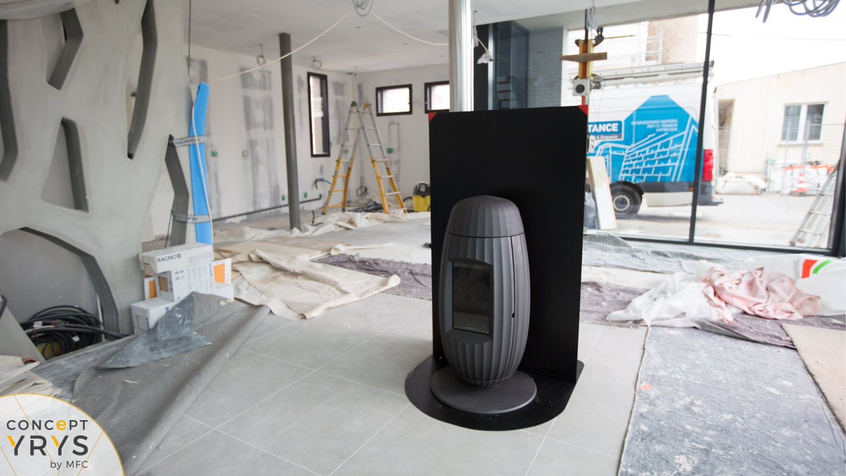 ConceptYRYS's tweet photo. #ChantierYRYS 🚜
Pose des rails sur le futur mur végétal, installation du poêle @GroupInvicta, faïence et pose des dalles de plancher de verre, zoom sur les derniers travaux réalisés sur le Concept YRYS ! 💛
Bon #WeekEnd 🤗
Suivez le direct ici : https://t.co/ndPLvcRXiG ! 🤗 https://t.co/ywqSt8z5ba