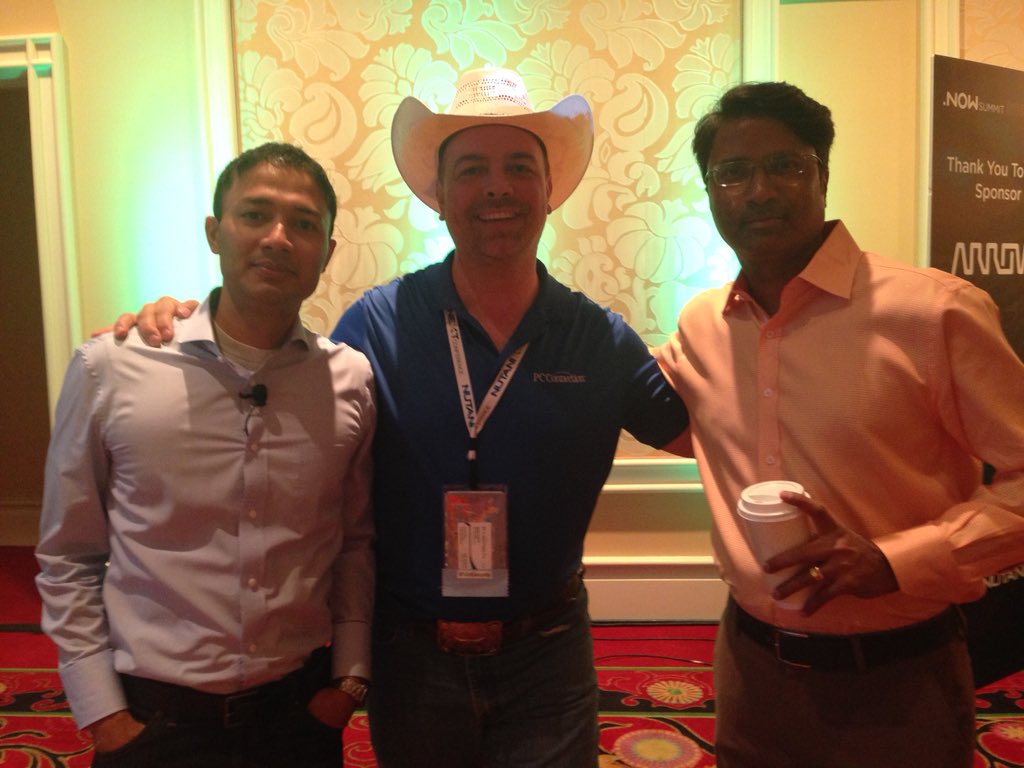 VirtSecurity's tweet image. @Nutanix @dheeraj say hello to @sunilpotti and @sudheenair from @ConnectionIT #insideaccesslive