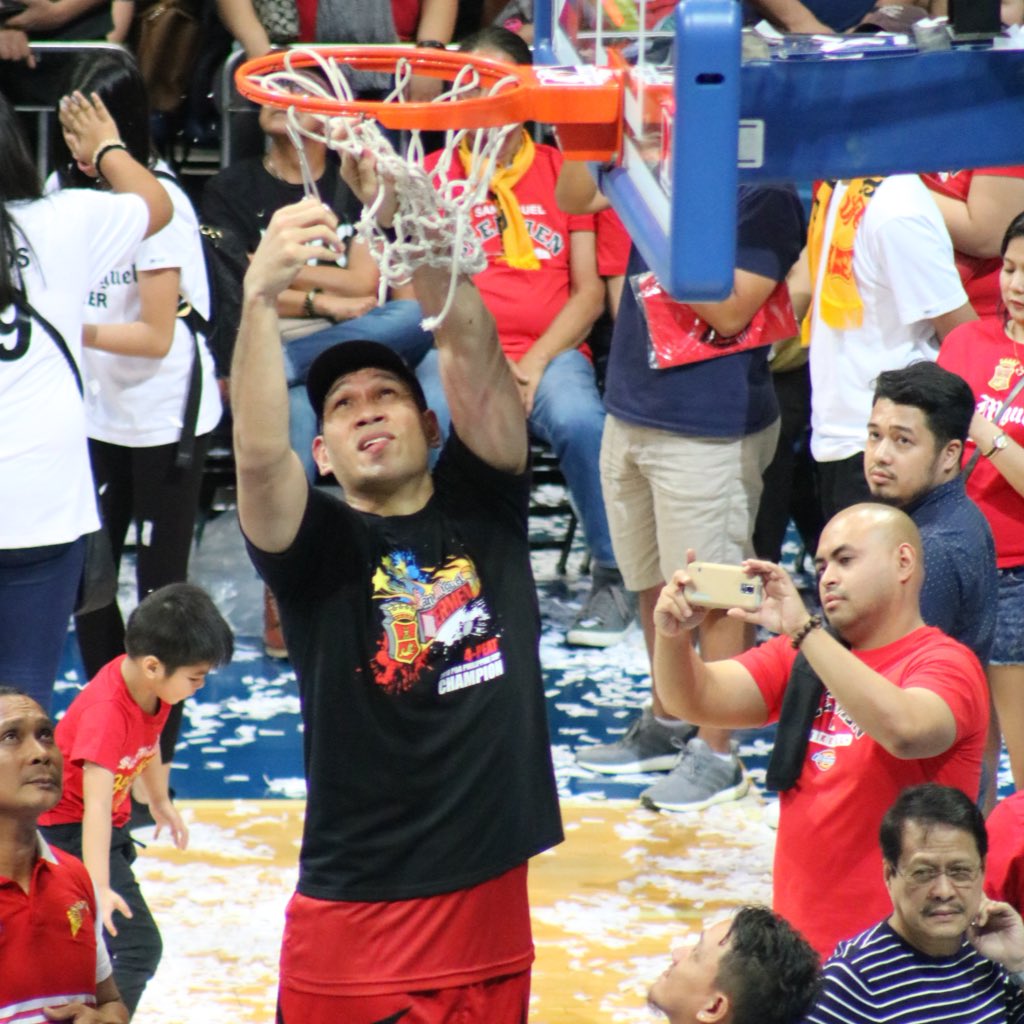 MOAArena's tweet photo. Our 2018 PBA Philippine Cup Finals MVP JuneMar Fajardo! π€΄π»ππ―π #PBA2018atMOAArena #SMBMakingHistory @TheSMBeermen https://t.co/ckKlC02z0U