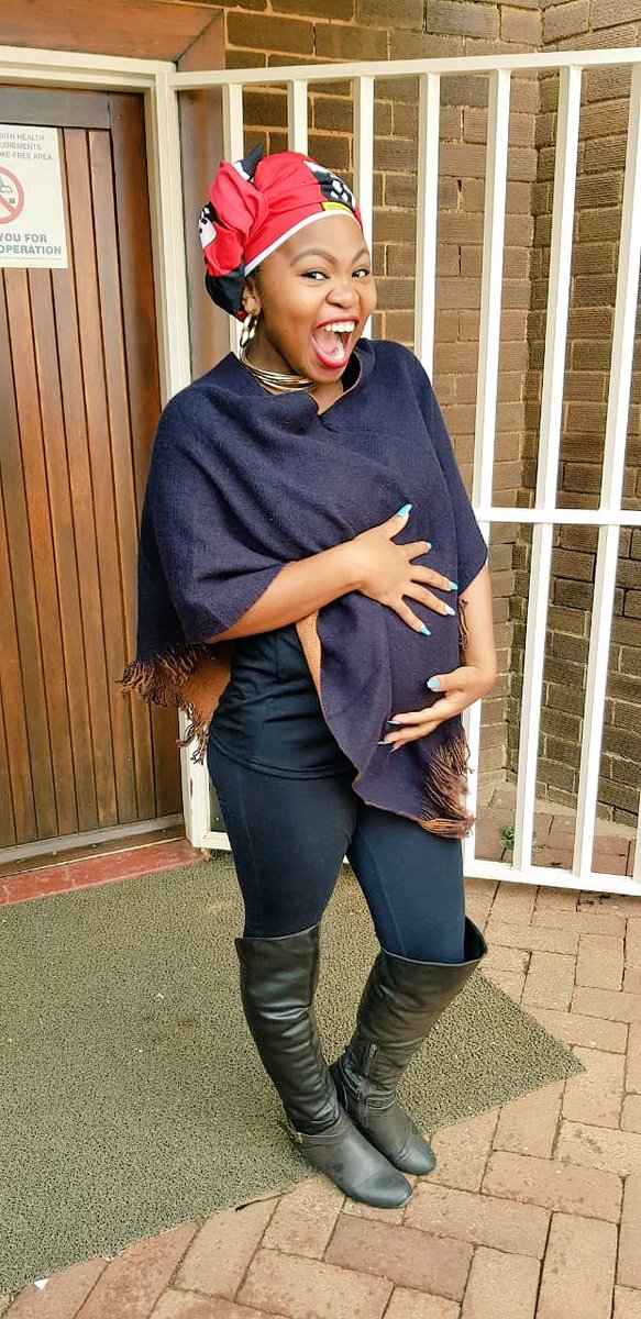 busisiwenaledi's tweet photo. #AllBlackWithADoek in honor of the mother of the nation #MamaWinnie #RIPMamaWinnieMandela #WinnieMadikizelaMandela ✊🏾✊🏾 https://t.co/9DwMr4Q6Fd