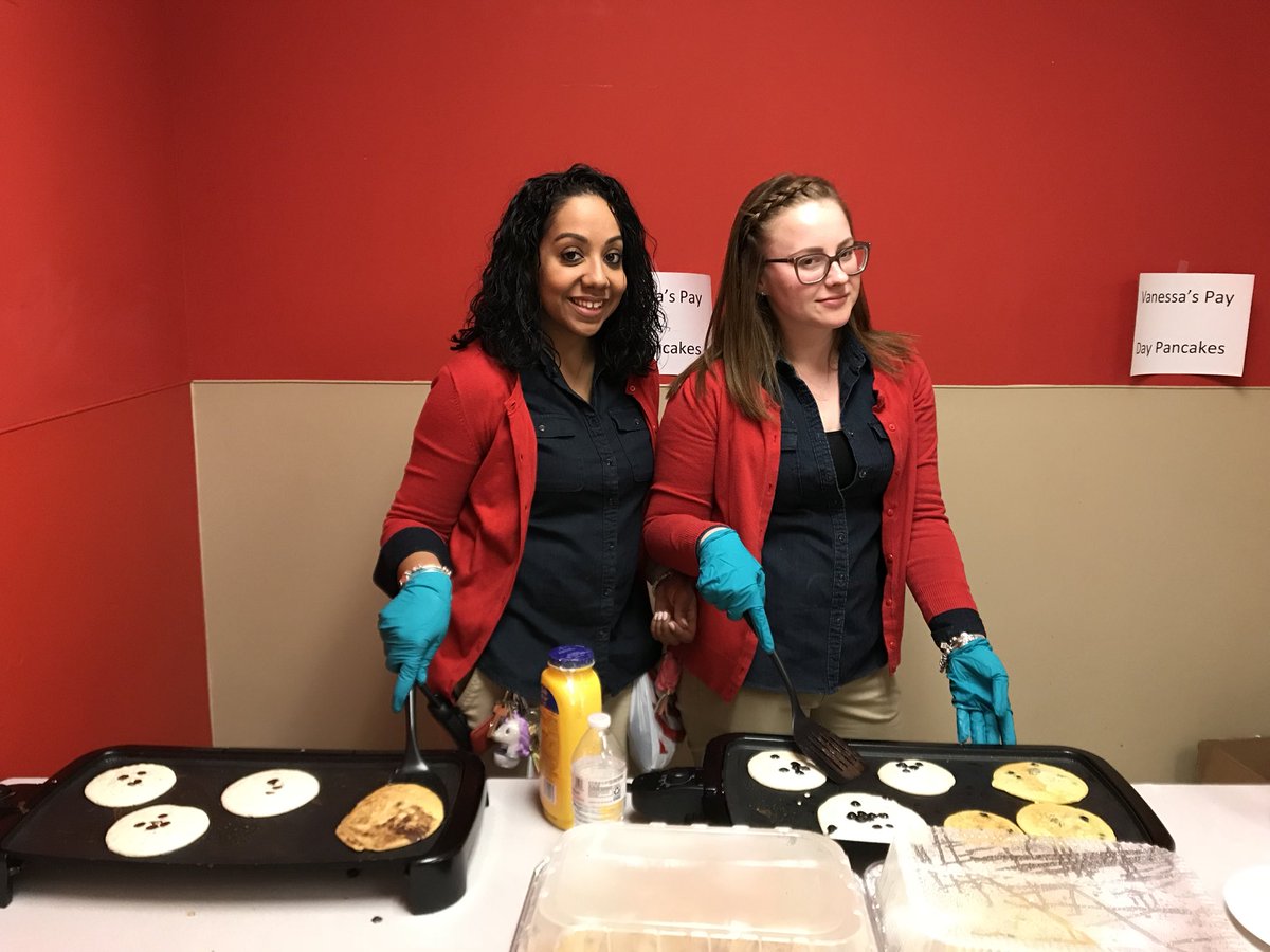 JazminTGT's tweet photo. Big thanks to our T1344 HR leaders for #PaydayPancakes and #Twin Day! 🥞😋 @nessa_526 @KellyMcGarrity @PaulinaFromHR https://t.co/YlSkwMnMUk