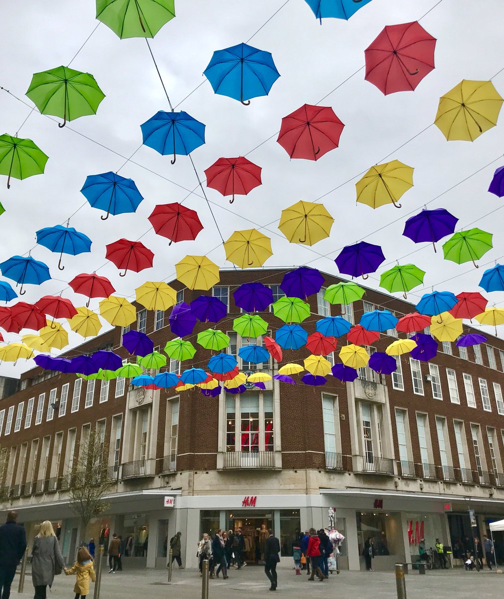 AquamarineMedia's tweet image. The city centre is looking so pretty and colourful now that #PrincessHay is having their Hello Spring Event! 😍 🌼 #HaySpring #Exeter