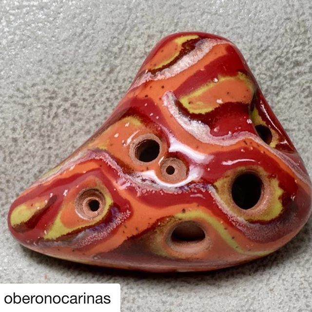 ProvidenceFlea's tweet photo. Beautiful and functional #handcrafted #heirloom quality ocarina flutes making their debut at Sunday’s #springflea We want one in every color! Made from ceramic and preciousmetals. #getoutandflea #springmarket #springforward #Repost @oberonocarinas ・・… https://t.co/TyZEUP6lG3 https://t.co/t9TMDHa3Rk