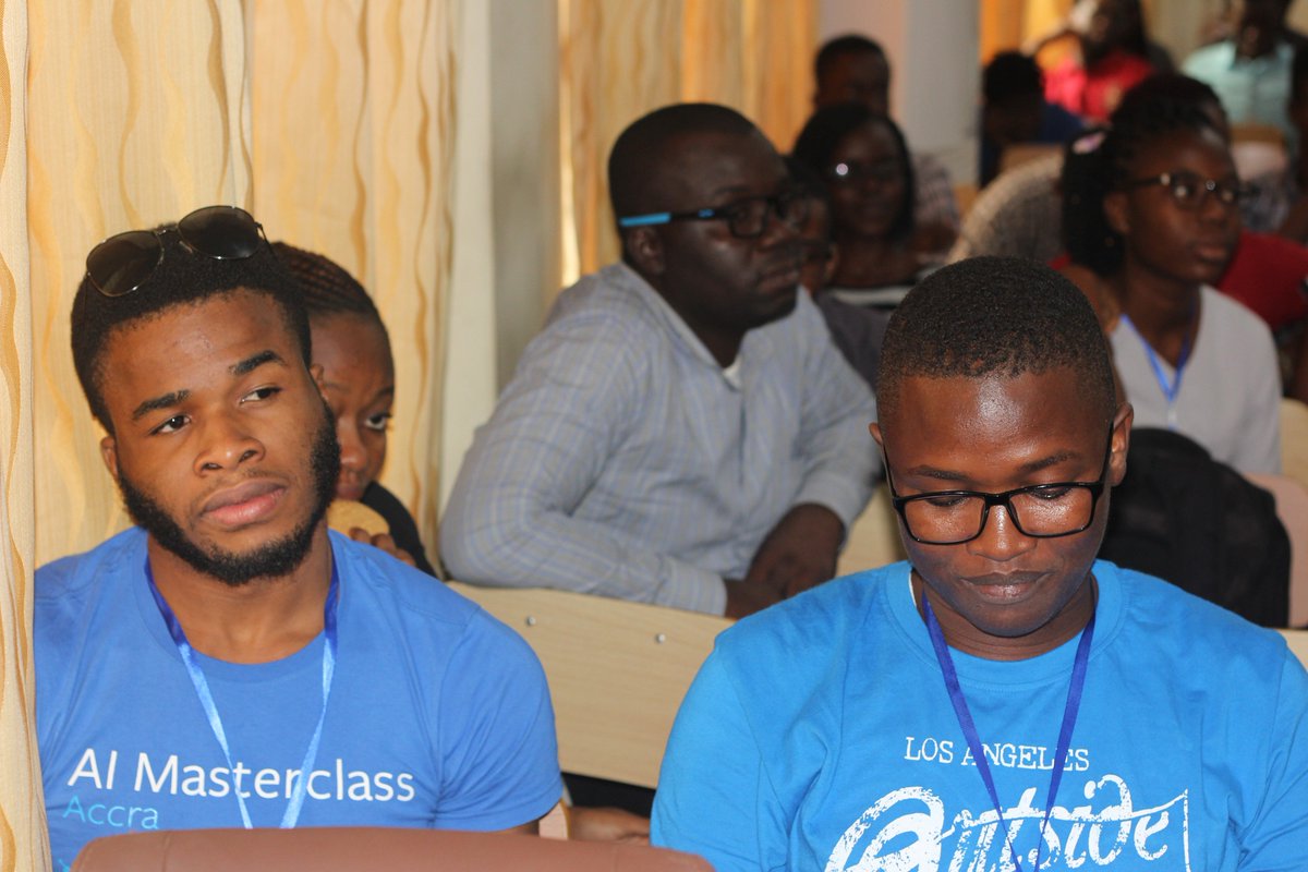 darteymedia's tweet photo. The audience are very much engrossed in the discussions going on. Panel discussions still ongoing.

#Hacklab2018 https://t.co/SawS4q0a24
