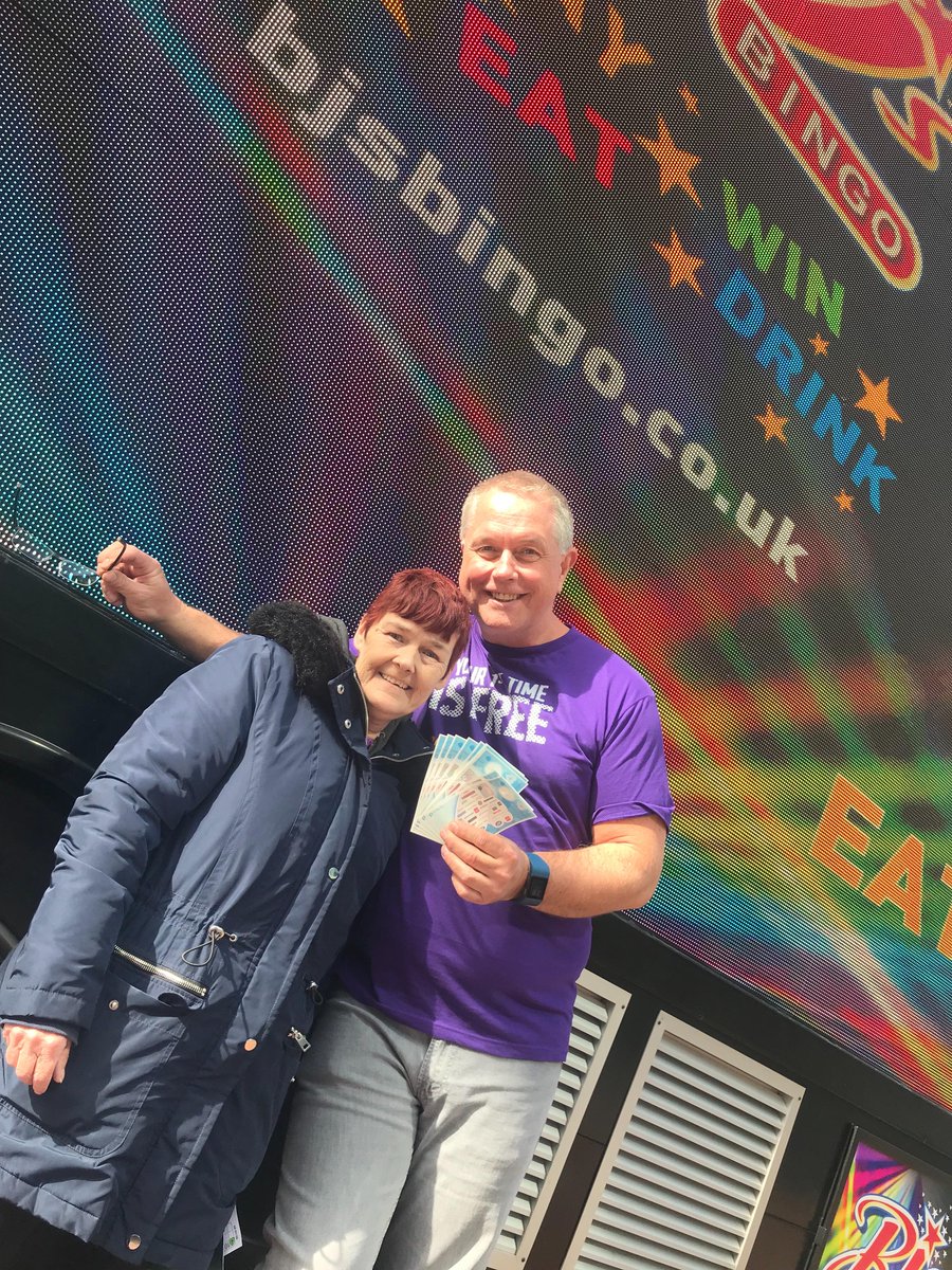 BJsBingoReading's tweet photo. Congrats ππ» to our penultimate winner π·π°π·of the day on the #BingoBus π one βοΈ more game π² then weβre done! Join us tomorrow in Slough Town Centre from 10am π
https://t.co/40RmWlPyTj