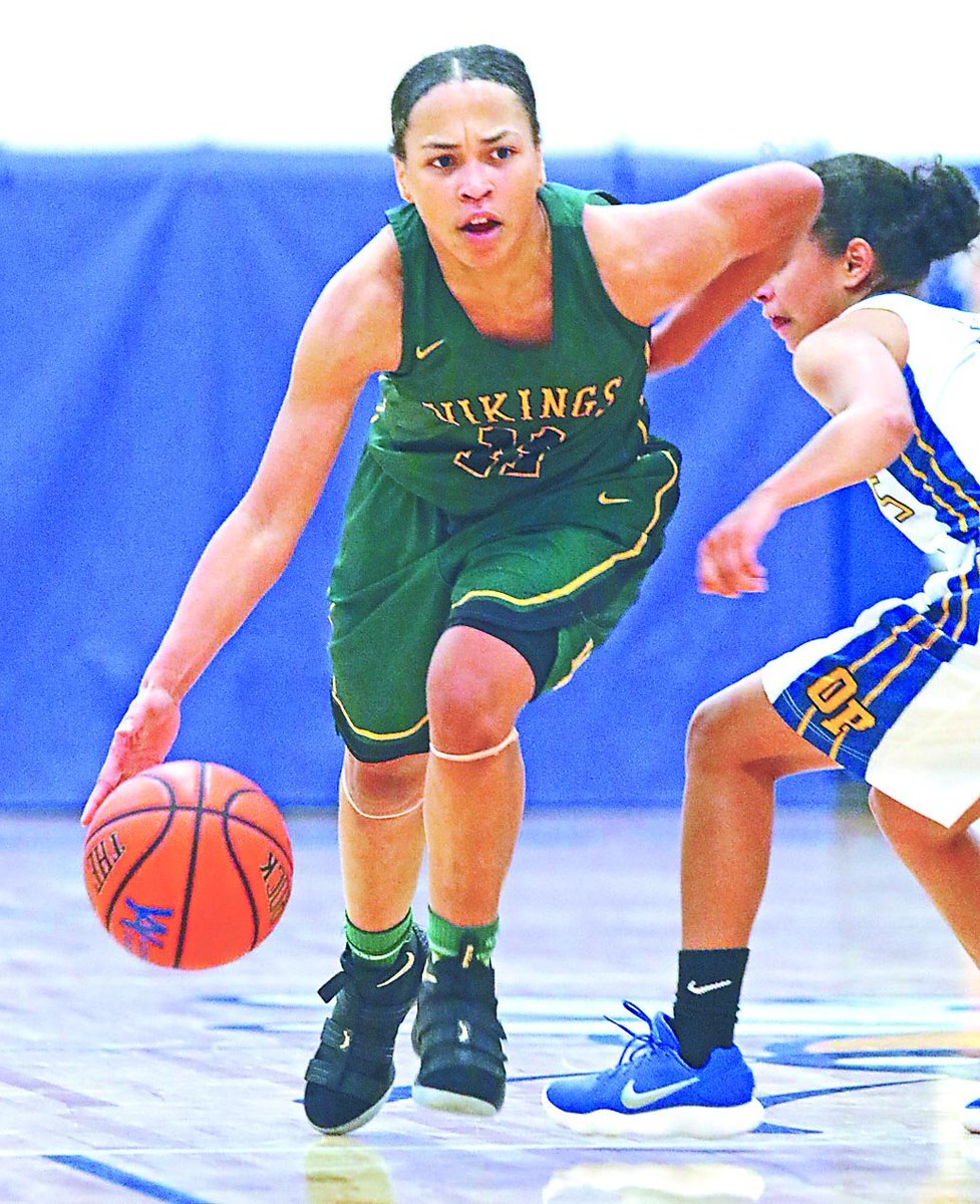 InsideNoVA's tweet photo. .@wshsgirlsbb's @parismcbride_ and @AaliyahPitts3 named to 6A all-state girls basketball team https://t.co/O92G1wKcGv https://t.co/RTAGb3ZP19