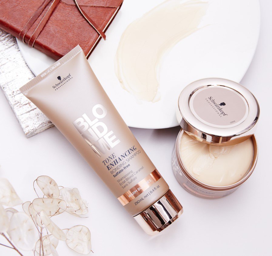 schwarzkopfpro's tweet photo. Hi there, pretty Blonde 💛 What’s your favourite #BLONDME Look? #salonessentials https://t.co/M5xMVmB2pL